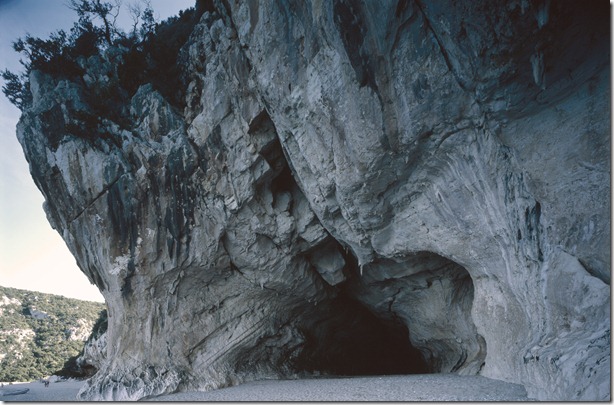 Höhlen Cala Gognone