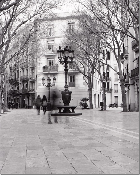 Platz mit Bewegung 2 BW 1600