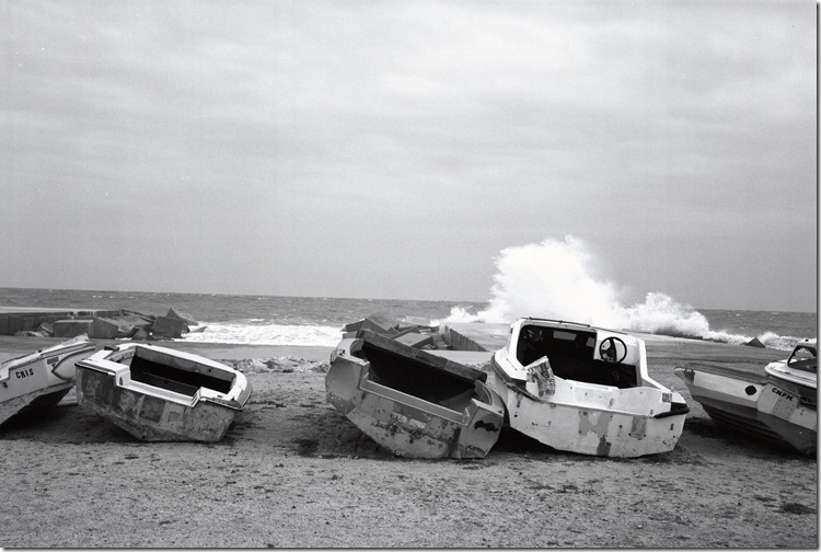 Ships Waiting BW 3200