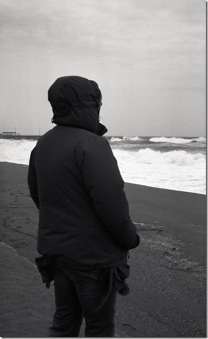 Ursi Watching Sea BW 3200