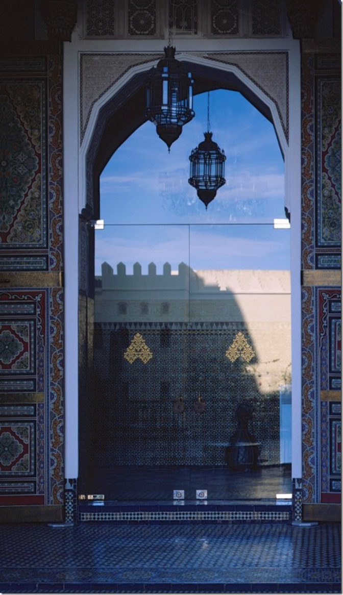 Reflection in Door DIA 1200 (Andere)