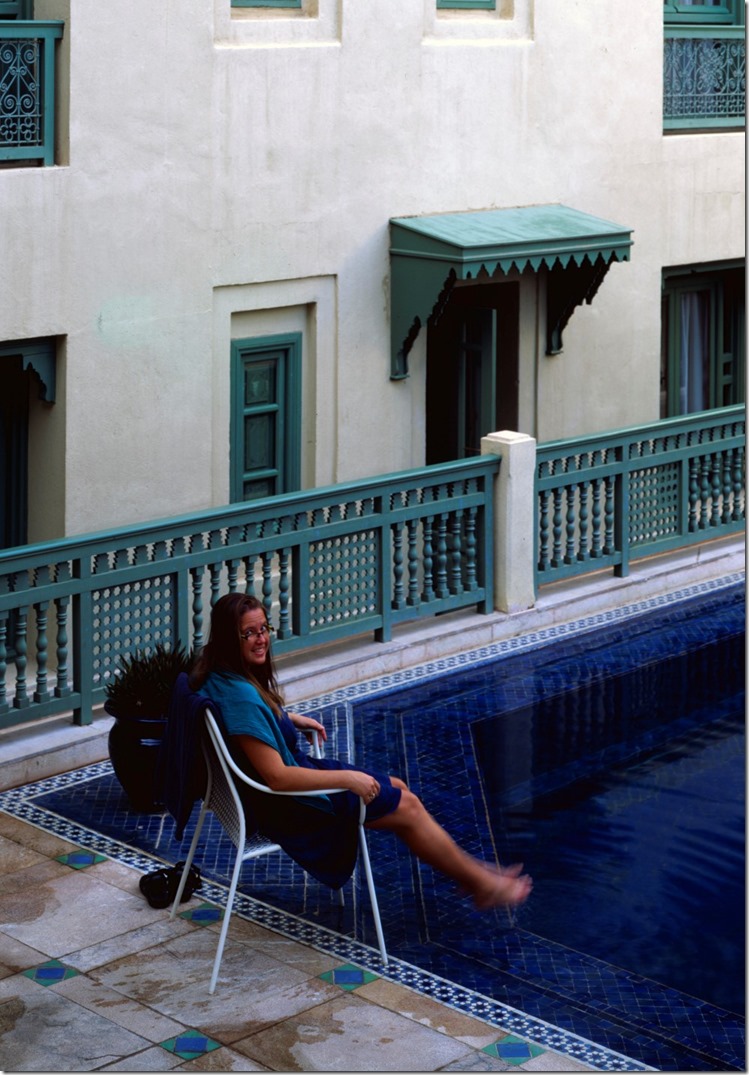 Ursi at the pool DIA 2400 (Andere)